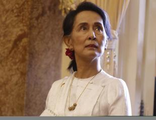 Suu Kyi defends court decision to jail Reuters reporters