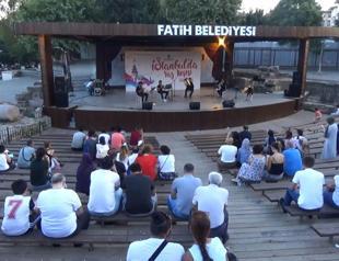 Campaign launched to remove stage built on ancient palace in Istanbul