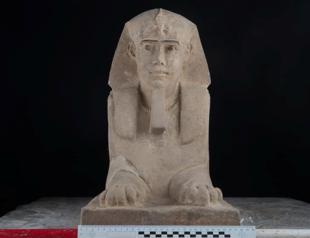 Archaeologists discover ancient sphinx in Egypt