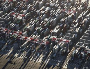 China’s premier appeals for free trade amid tariff battle