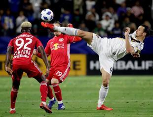 Frustrated Ibrahimovic coy on Galaxy future