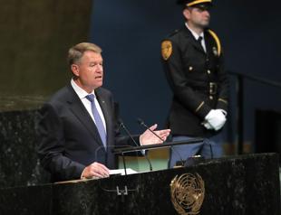 Minister quits over teaching of Romanian in minority schools