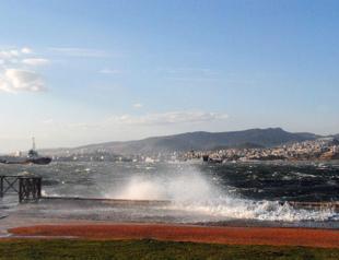 Football matches canceled as hurricane expected to hit Turkey’s west