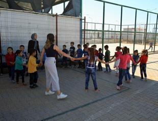 Syrian children in Turkey look to future with hope