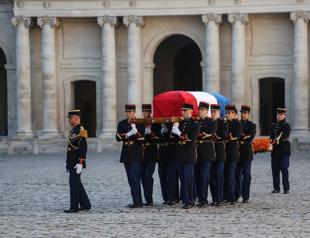 France pays tribute to late singer Charles Aznavour