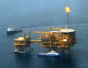 US ‘actively considering waivers on Iran oil sanctions’