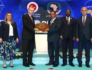 Erdoğan calls on African nations to trade in local currencies