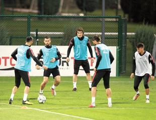 Turkey hosts Bosnia in friendly