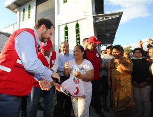 Turkish minister visits quake-hit city of Indonesia