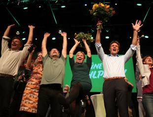 Merkel coalition faces post mortem on Bavaria poll debacle