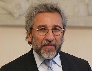Istanbul court issues red notice for journalists Dündar, Tanır