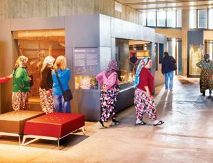 Çanakkale villagers rush to newly opened Troy Museum
