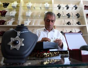 Unique ‘black pearl’ fashioned by skillful masters in Turkey’s east