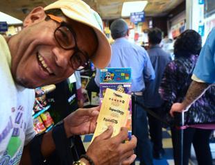 One winning ticket in huge $1.5 bn US lotto jackpot