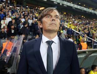 Fenerbahçe sacks coach Cocu following home loss to underdog