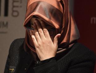 Khashoggis Turkish fiancée asks Trump to help reveal truth