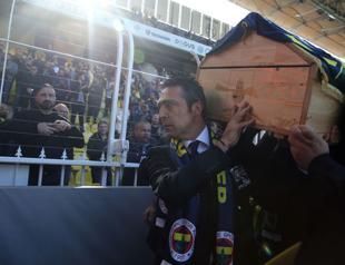 Fenerbahçe bids farewell to fan who lost life at derby