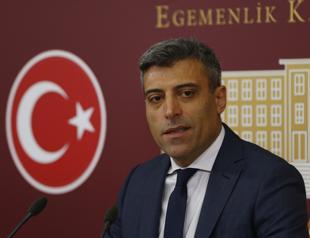 CHPs lawmaker challenges party leader after debate on Muslim call to prayer