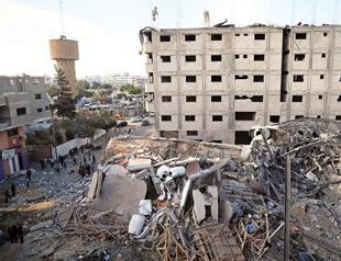 Rocket barrages, Israeli strikes threaten new Gaza war