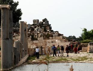1,000-year-old Viking sword unearthed in ancient city