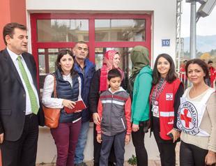 Girl reunites with family in Syria after 1.5-year-long treatment in Turkey