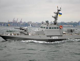 Ukraine says Russia rams navy tugboat off Crimea