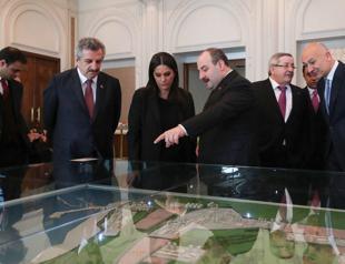 Turkish Rönesans, Sonatrach to invest $1.2 bln in petrochemical plant