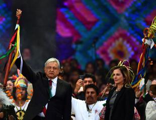 Mexicos new government prepares sale of former presidents plane