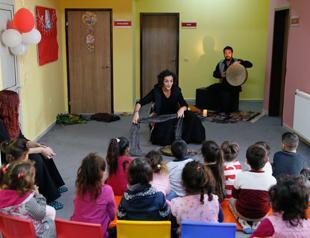 Play staged at İzmir prison for children