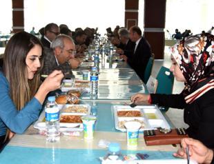 Academics to dine with students after food poisoning at Van university in Turkey’s east