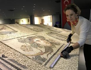 Gypsy Girl reproductions to be sent to US