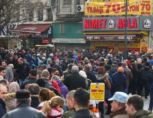 Turkey’s ‘Big Sister Nimet’ lottery selling hope for 90 years