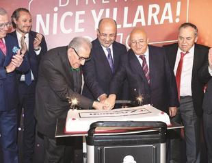 Hürriyet awards colleagues for success in journalism