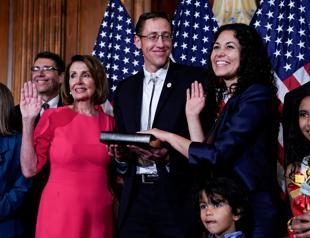 Newly empowered House Dems pass funding plan without wall