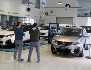 Turkeys auto sales slip in 2018