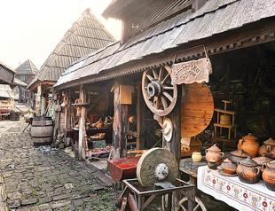 Ethnic village in Bosnia takes visitors back in time