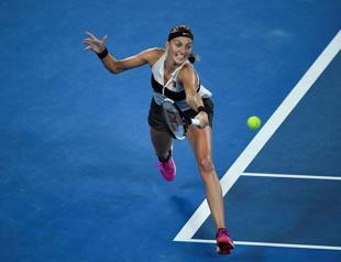 Osaka edges Pliskova to set up Open final with Kvitova