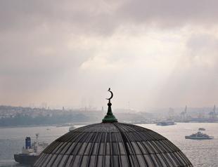 Turkish Nobel laureate novelist to hold photo exhibit