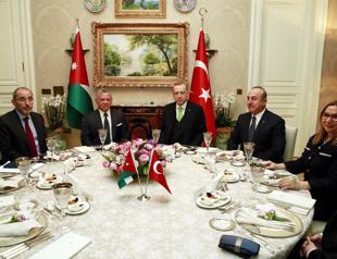 Turkish president meets Jordanian king over dinner