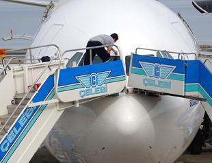 Turkish Airlines plane makes emergency landing in Trabzon due to broken window