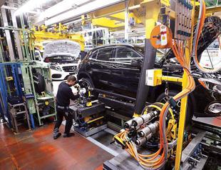 German industrial output falls, raising risk of recession