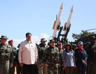 Venezuelas Maduro launches large-scale war game amid crisis