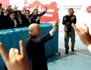 Turkey condemns Austrias ban on Grey Wolves salute