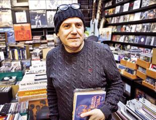 Collectors of rare vinyl LPs find treasure trove in Turkey