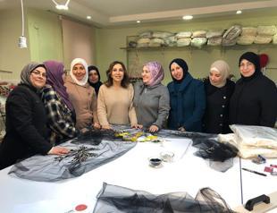 Syrian refugees fabric showcased at London Fashion Week