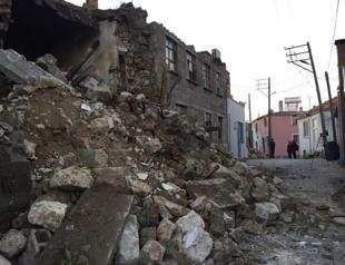 5.0-magnitude earthquake strikes Turkeys west