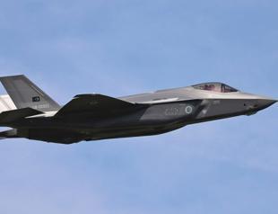 Lockheed expects F-35 flying costs will take time to come down - exec