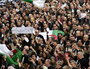 Algerias Bouteflika warns against chaos ahead of protests