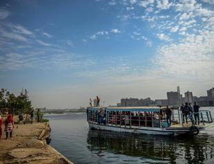 Dozens dead as ferry sinks in north Iraq: officials