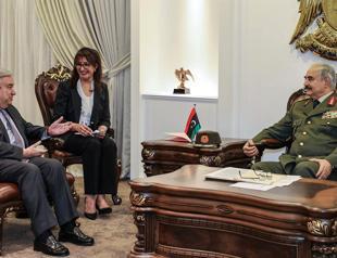 World powers demand halt to Libya advance